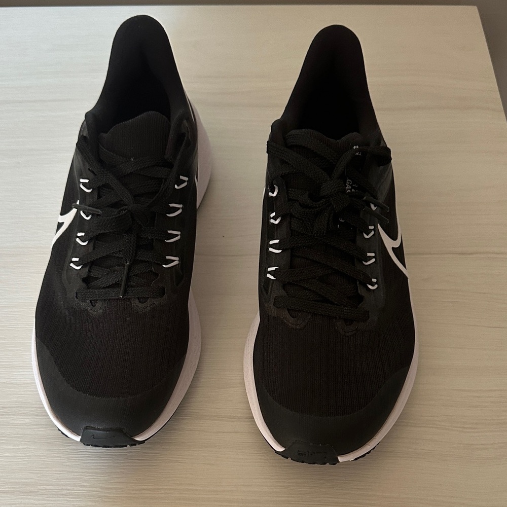Nike Kids Black and White Sneakers